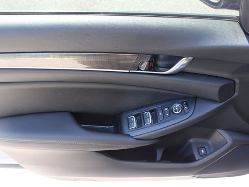 Used 2022 Honda Accord Sport image 16