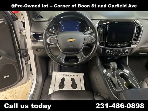 Used 2023 Chevrolet Traverse High Country AWD/4WD image 17