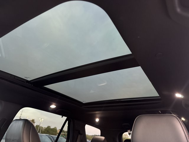Used 2025 Honda Pilot Black Edition image 30