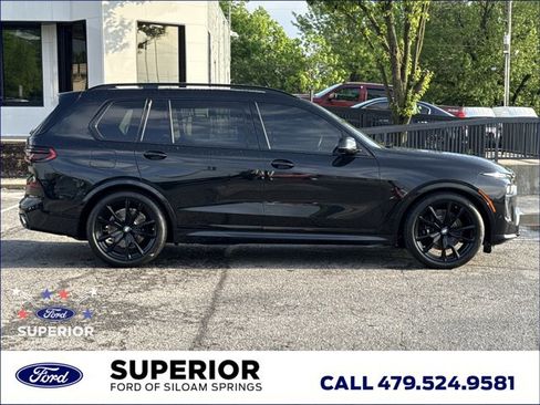 Used 2024 BMW X7 xDrive40i w/ M Sport Package AWD/4WD image 2