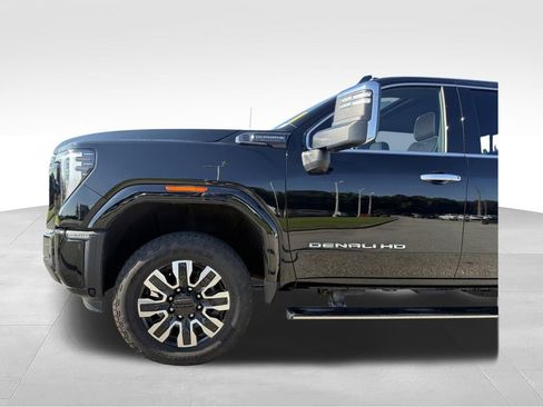 Used 2025 GMC Sierra 2500 Denali Ultimate AWD/4WD image 21