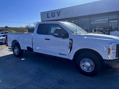 New 2026 Ford F350 XL w/ 360-Degree Camera Package RWD image 2