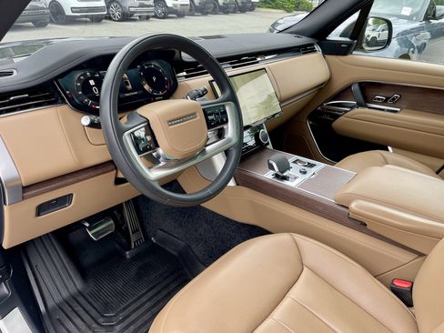 Used 2023 Land Rover Range Rover SE AWD/4WD image 13