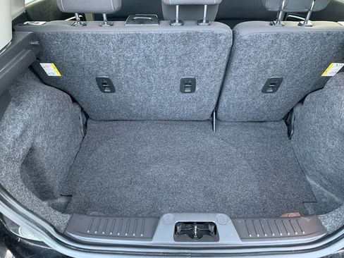 Used 2015 Ford Fiesta SE w/ Equipment Group 201A image 4