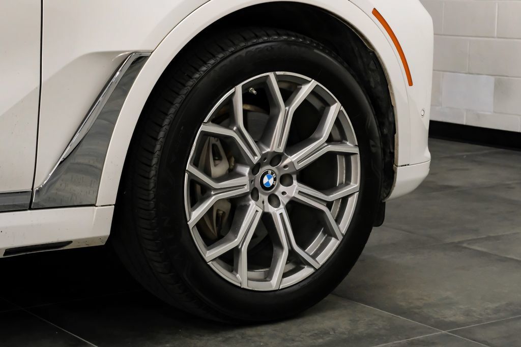 Used 2020 BMW X7 xDrive40i w/ Parking Assistance Package AWD/4WD image 78