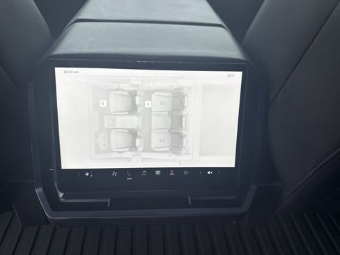 Used 2024 Tesla Cybertruck AWD Crew Cab image 13