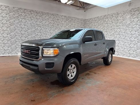 Used 2019 GMC Canyon 2WD Crew Cab w/ Convenience Package image 3