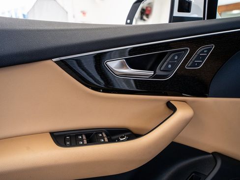 Used 2021 Audi Q7 2.0T Premium Plus w/ Executive Package image 35