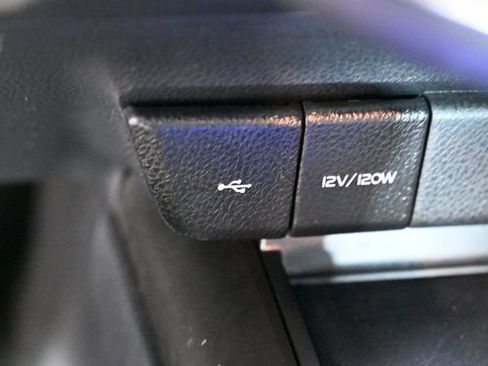 Used 2024 Toyota Camry SE image 28