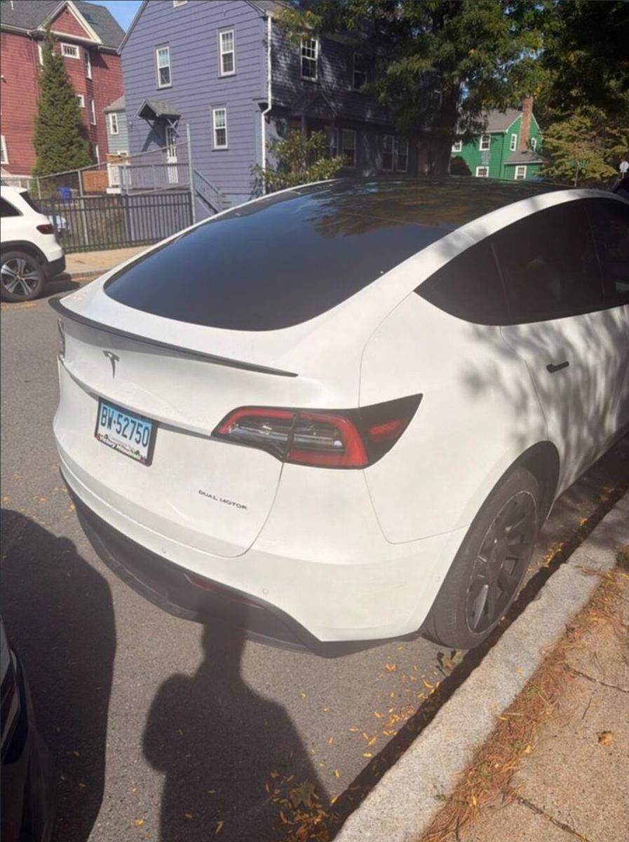 Used 2021 Tesla Model Y Long Range AWD/4WD image 3