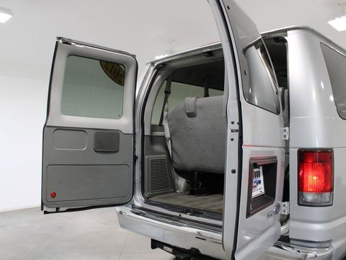 Used 2012 Ford E-350 and Econoline 350 XLT RWD image 18