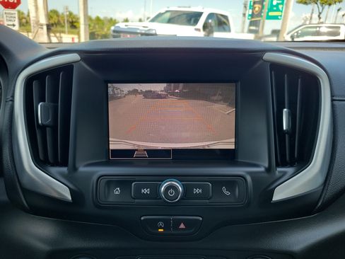 Used 2023 GMC Terrain SLE FWD image 10