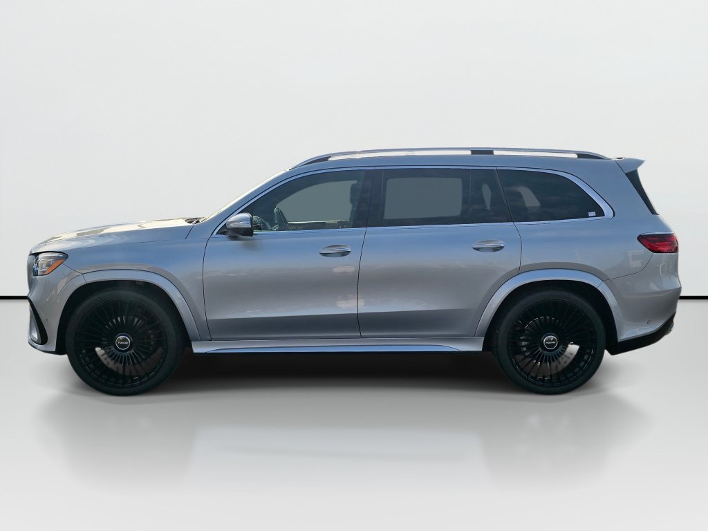 Used 2024 Mercedes-Benz GLS 450 4MATIC image 2