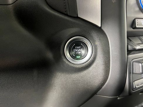 Used 2019 GMC Sierra 1500 SLE w/ SLE Value Package AWD/4WD image 28