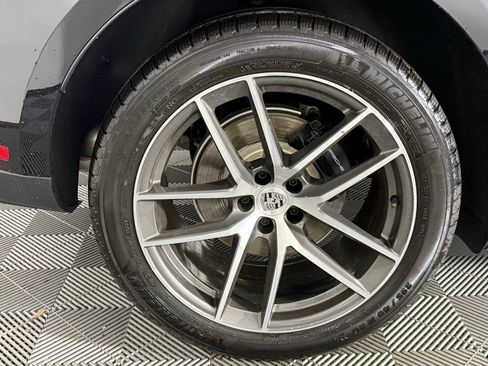 New 2026 Porsche Macan image 13