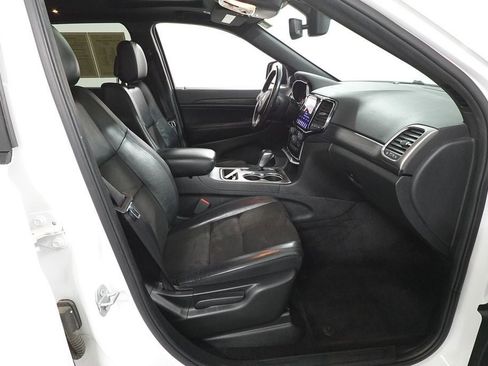 Used 2019 Jeep Grand Cherokee Altitude image 33