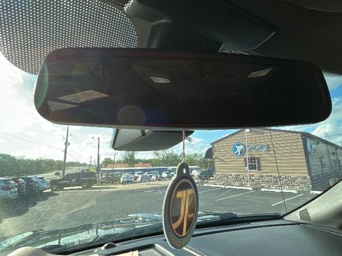 Used 2017 Ford F150 Lariat w/ Equipment Group 502A Luxury image 24