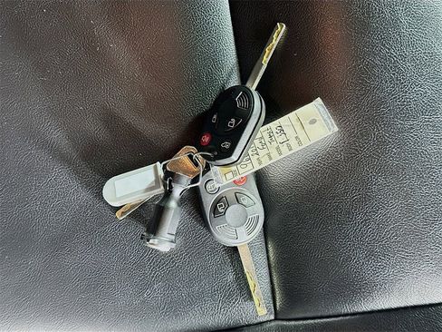 Used 2019 Ford Transit 350 XLT image 32