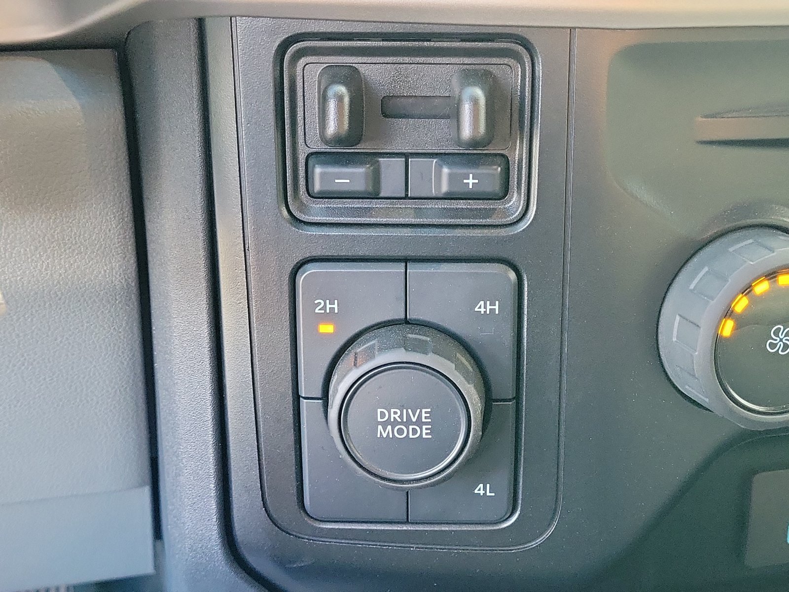 Certified 2024 Ford F250 XLT AWD/4WD image 25