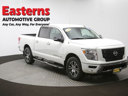 Used 2020 Nissan Titan SV w/ SV Convenience Package image 52