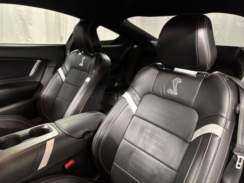 Used 2020 Ford Mustang Shelby GT500 w/ Technology Package image 19