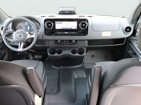 New 2026 Mercedes-Benz Sprinter 2500 image 19