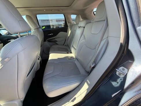 Certified 2020 Jeep Cherokee Limited image 10