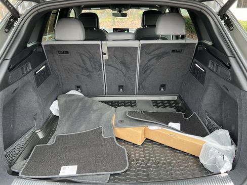 Certified 2024 Audi SQ5 Premium w/ 21" Wheel Package image 34