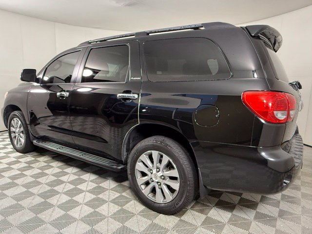 Used 2016 Toyota Sequoia Platinum AWD/4WD image 4