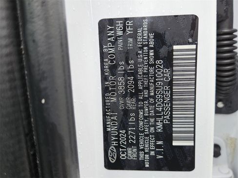 Used 2025 Hyundai Elantra SE image 16