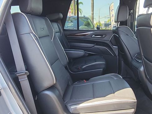 Certified 2024 Cadillac Escalade Premium Luxury image 27