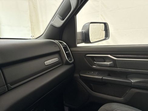 Used 2022 RAM 1500 Big Horn AWD/4WD image 32