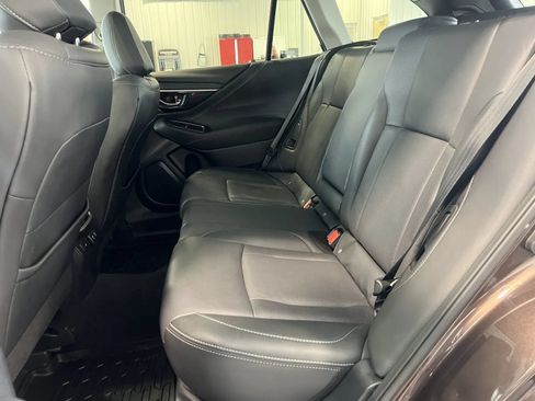 Used 2022 Subaru Outback Limited AWD/4WD image 17