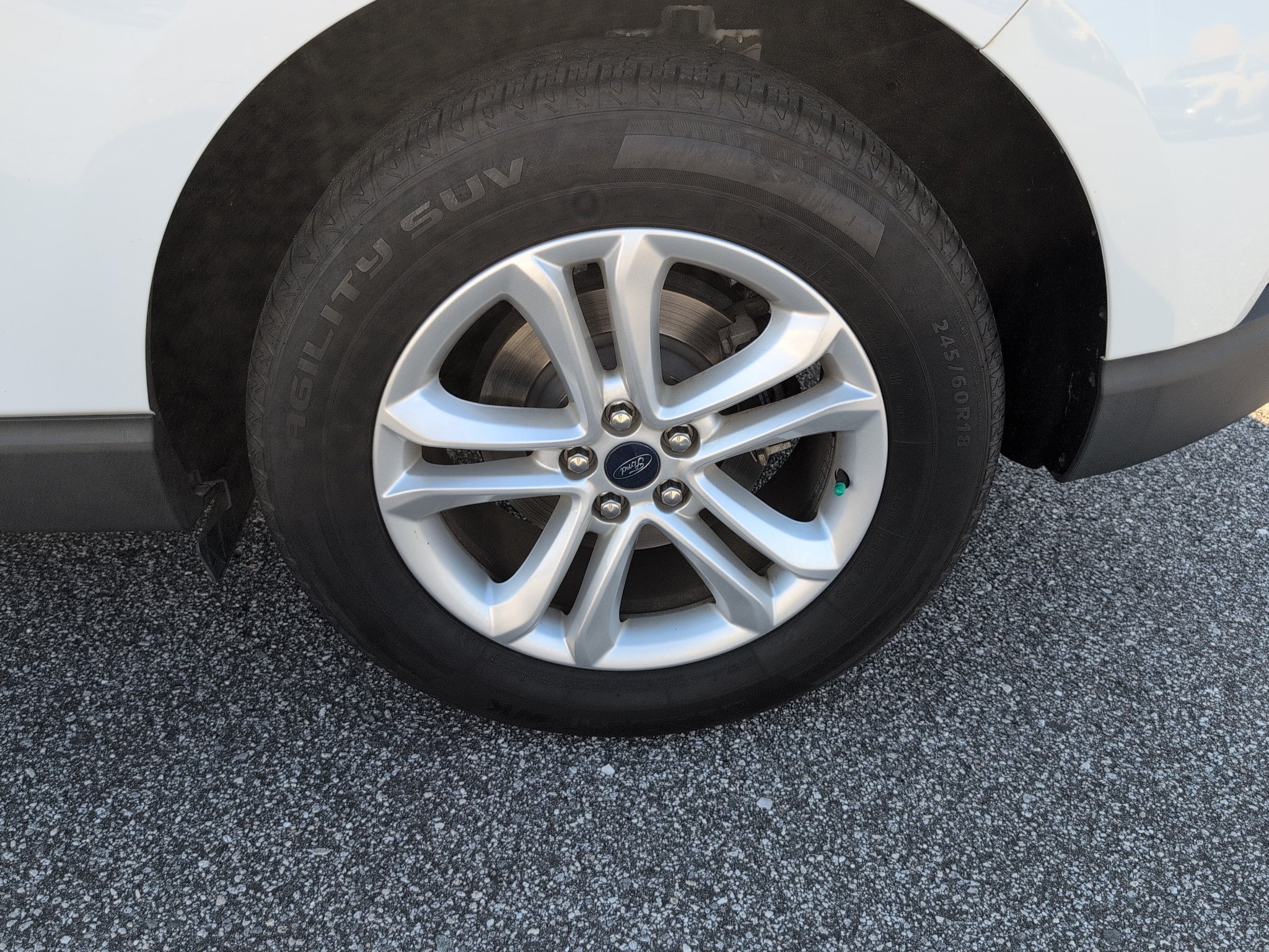 Used 2020 Ford Edge SEL w/ Convenience Package FWD image 4