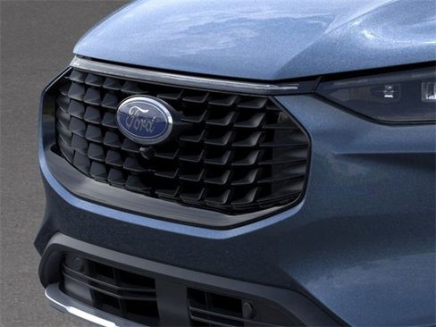 New 2025 Ford Escape Base w/ PHEV Premium Package image 17