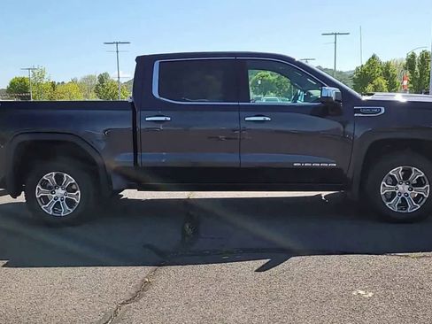 Used 2025 GMC Sierra 1500 SLT AWD/4WD image 9
