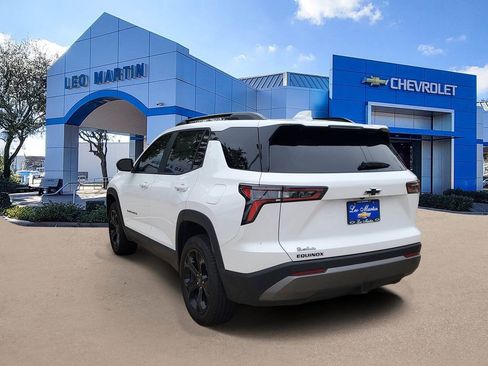 New 2026 Chevrolet Equinox LT w/ Midnight Edition FWD image 5
