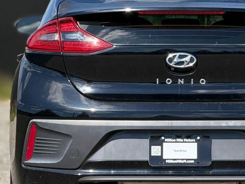 Used 2017 Hyundai Ioniq SEL FWD image 13
