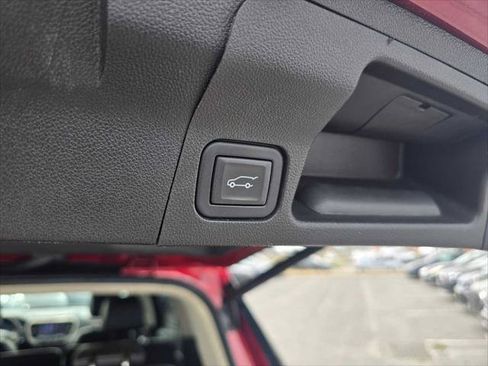 Used 2023 GMC Acadia Denali FWD image 19