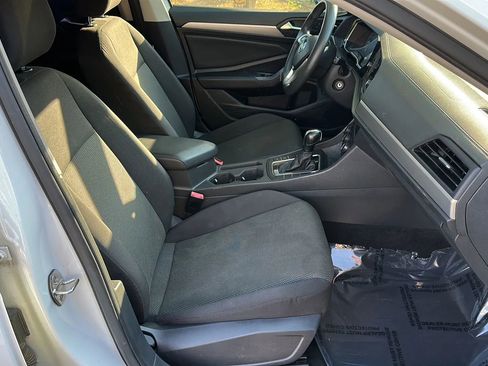 Used 2019 Volkswagen Jetta FWD image 22