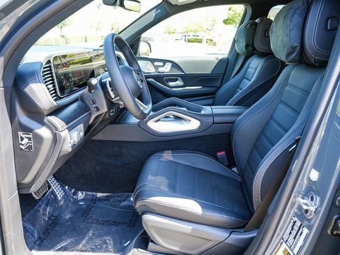 New 2026 Mercedes-Benz GLS 450 4MATIC image 17