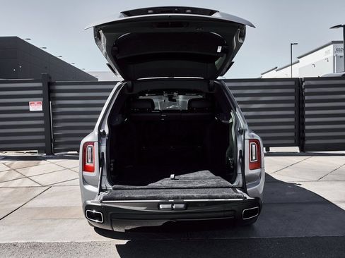 Used 2023 Rolls-Royce Cullinan AWD/4WD image 18