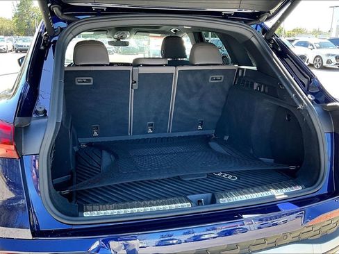 Certified 2025 Audi Q5 2.0T Premium Plus image 15