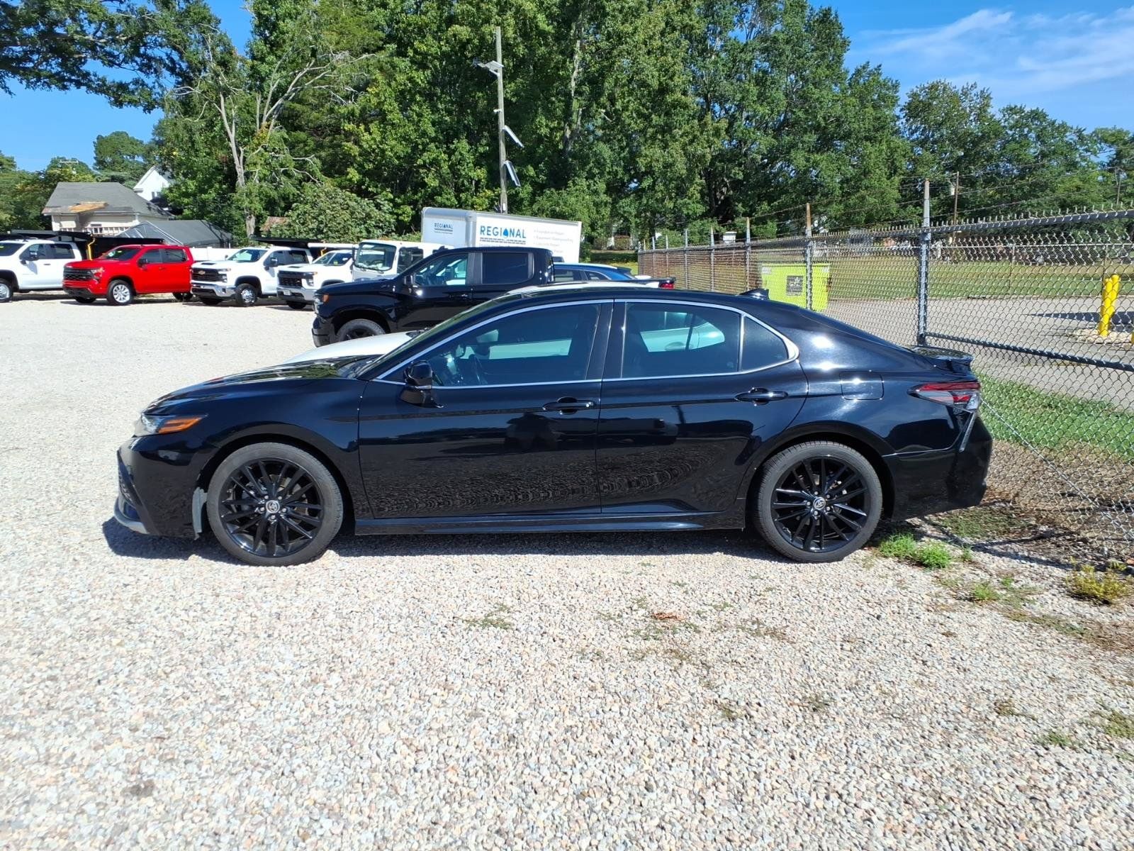 Used 2021 Toyota Camry XSE FWD image 2