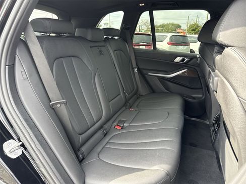 Used 2022 BMW X5 sDrive40i w/ Climate Comfort Package image 26