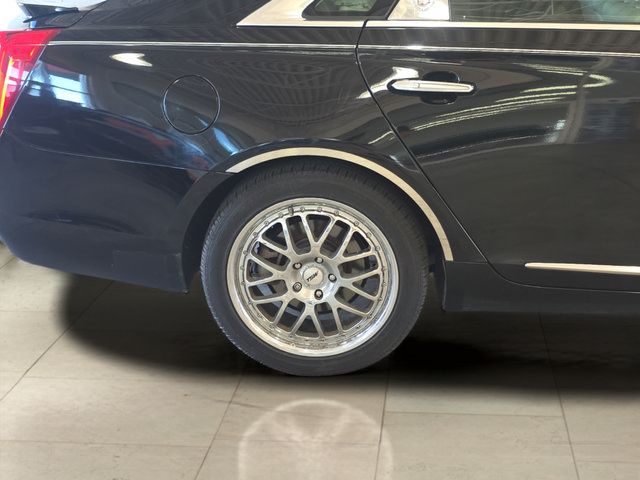 Used 2013 Cadillac XTS Luxury FWD image 31