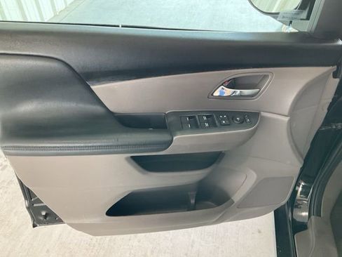 Used 2015 Honda Odyssey EX image 4