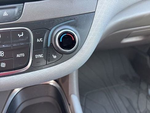Used 2023 Chevrolet Malibu LT w/ LPO, Floor Liner Package FWD image 24