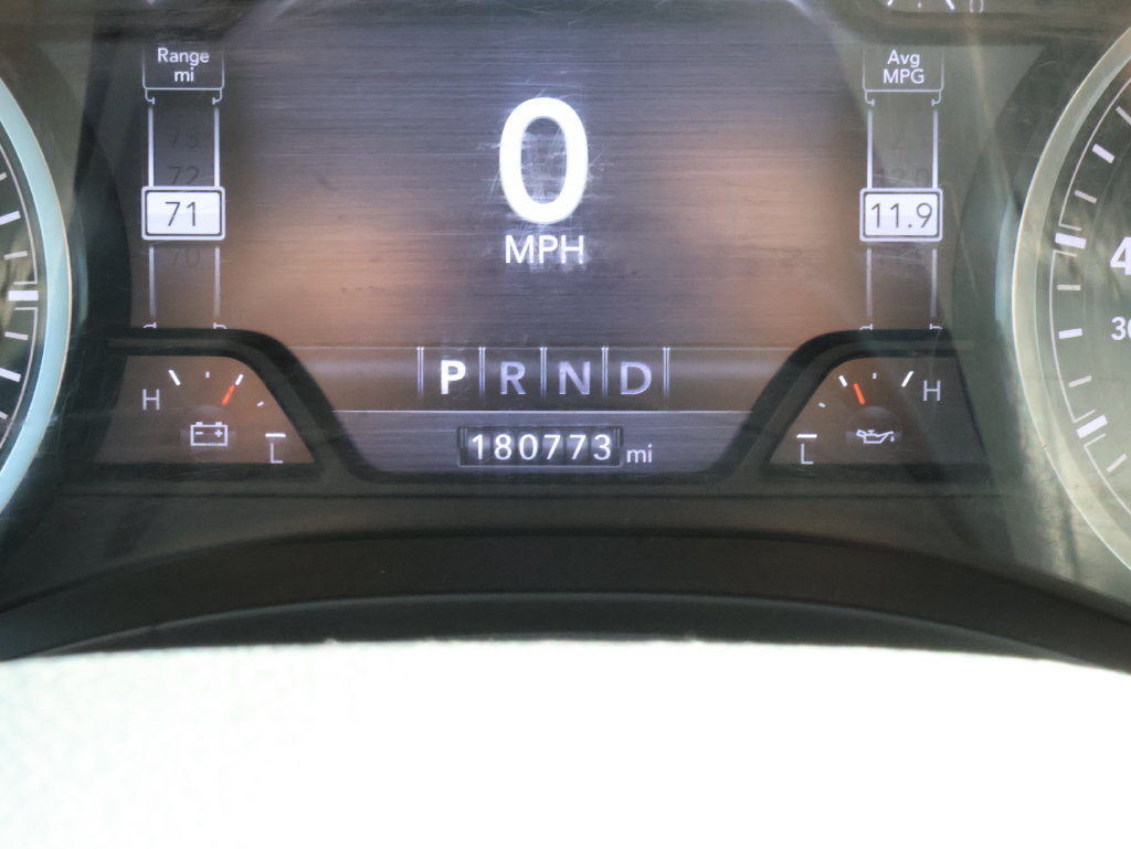 Used 2019 RAM 1500 4x4 Crew Cab image 27