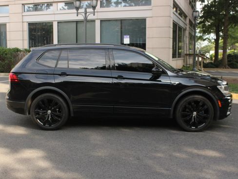 Used 2021 Volkswagen Tiguan SE R-Line AWD/4WD image 6